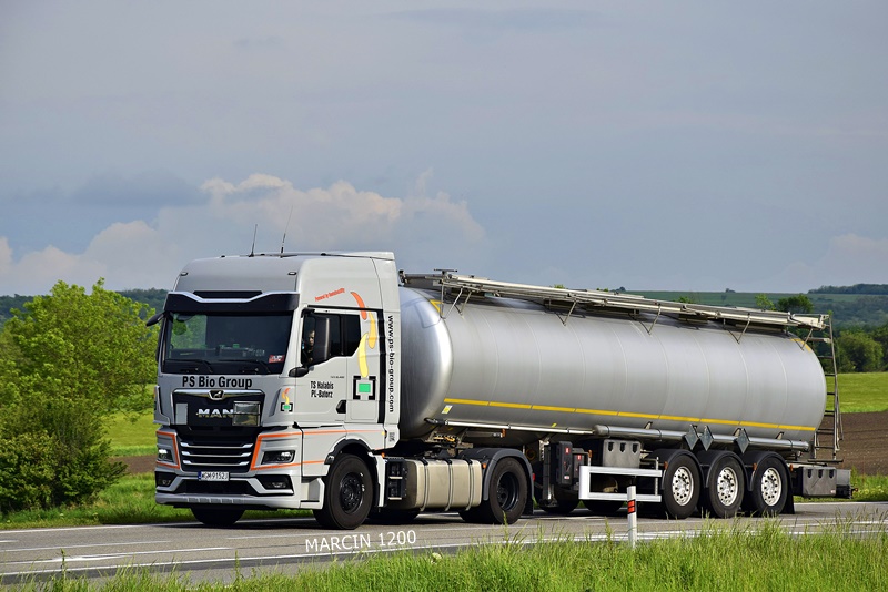 _DSC3033 PS-BIO-crop-MAN TGX II.JPG