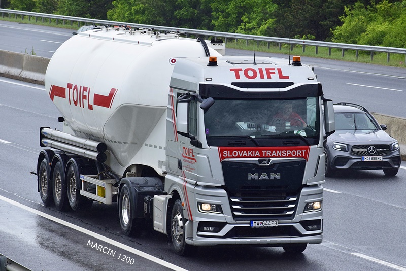 _DSC2969 TOIFL-crop-MAN TGX II.JPG