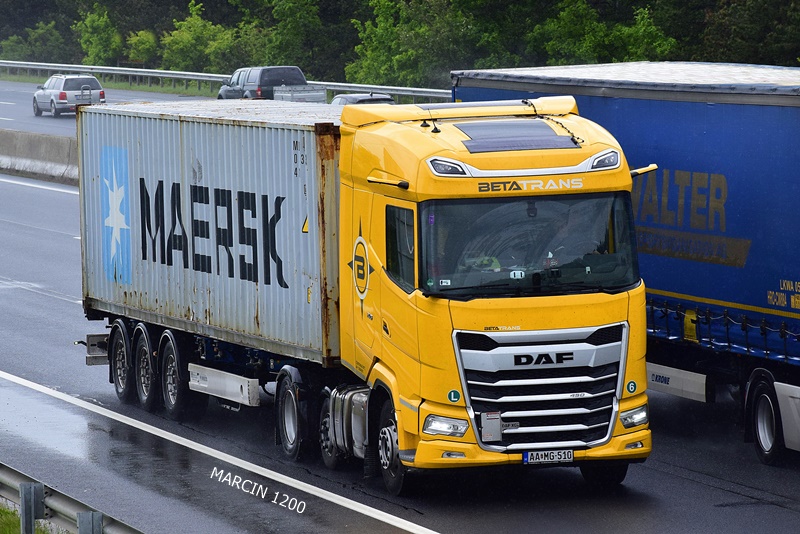 _DSC2946 BETA TRANS-crop-DAF XG.JPG