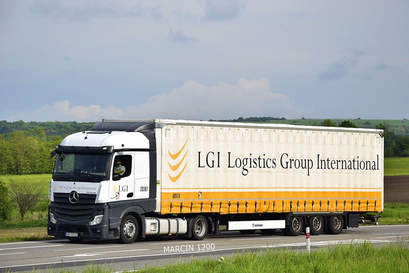 _DSC3029 LGI-crop-Mercedes-Benz Actros MP5.JPG