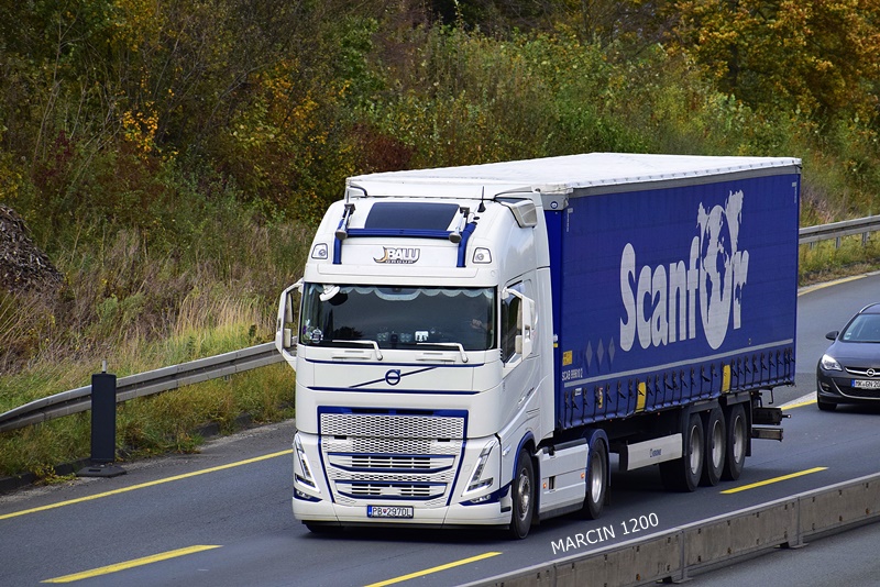 _DSC8272-crop-BALU group-VOLVO FH V.JPG