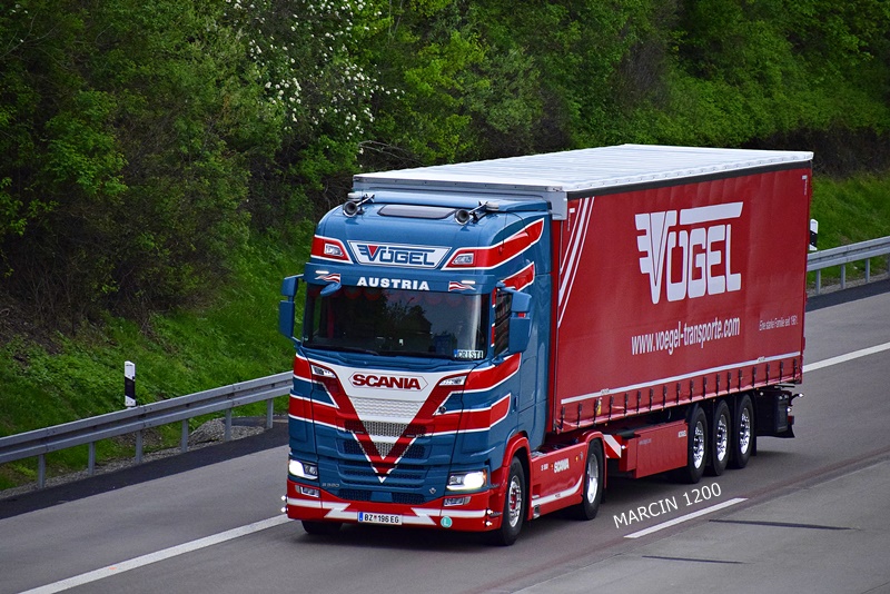 _DSC2283 VOGEL-crop-SCANIA S580 V8.JPG