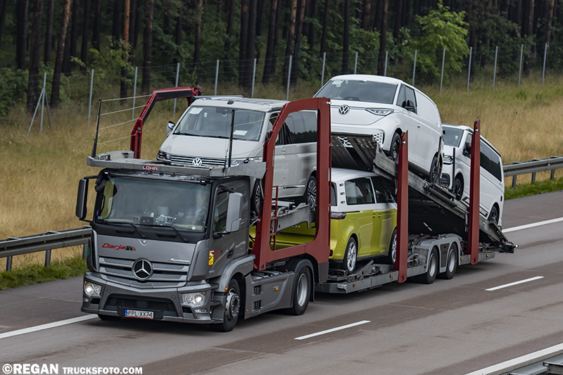 Mercedes-Benz Actros MP4 - Darja.jpg