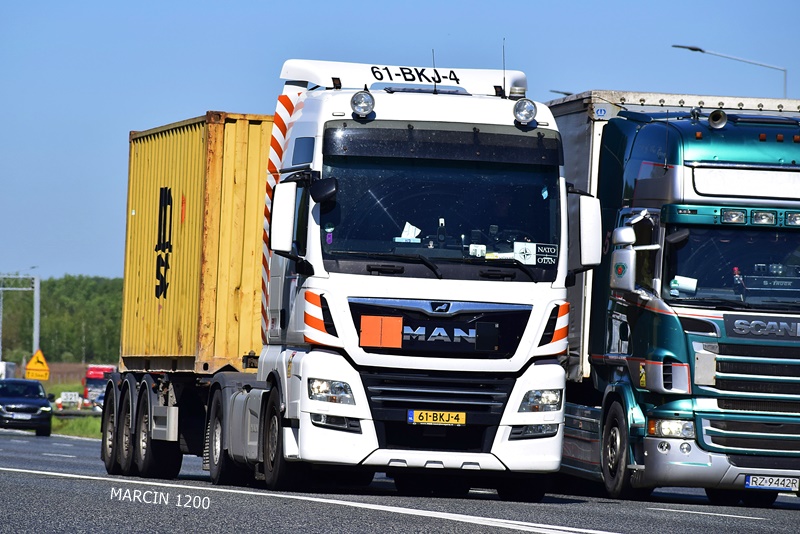 _DSC3167-crop-ANTONISEN-MAN TGX EUR6 II.JPG