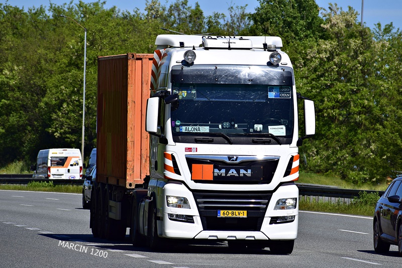 _DSC3173-crop-ANTONISEN-MAN TGX EUR6 II.JPG
