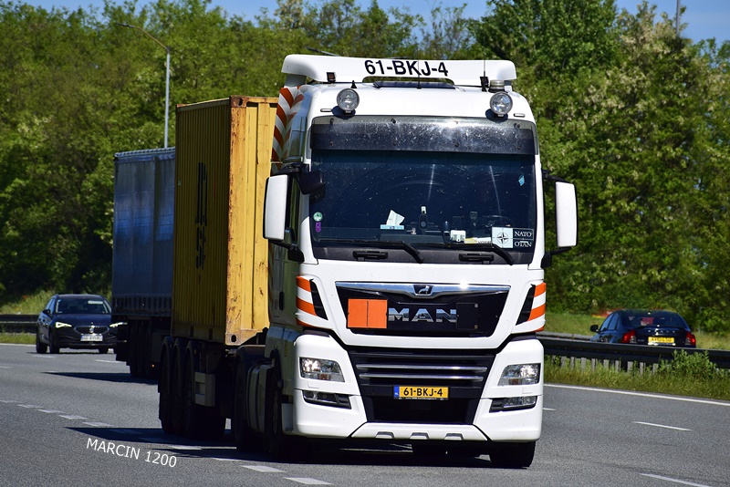 _DSC3175-crop-ANTONISEN-MAN TGX EUR6 II.JPG