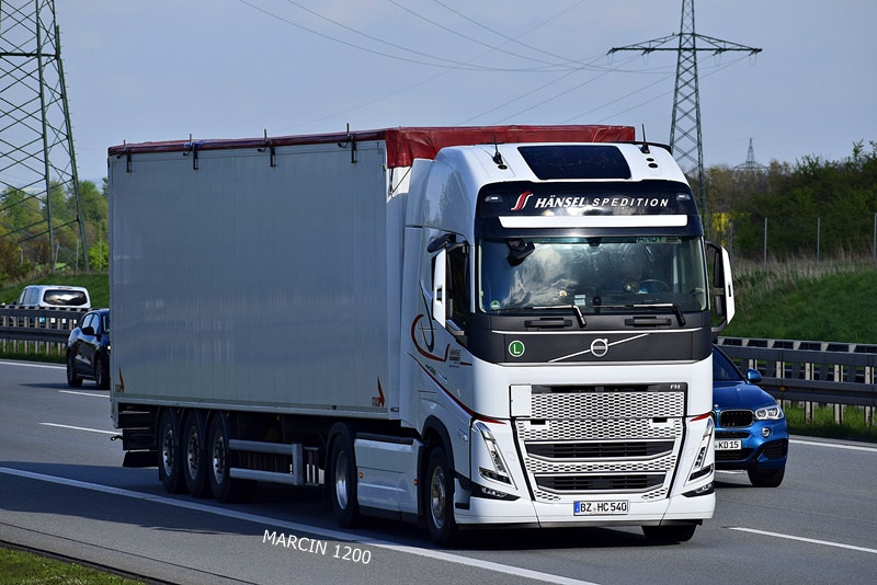 _DSC2205 HANSEL-crop-VOLVO FH V.JPG