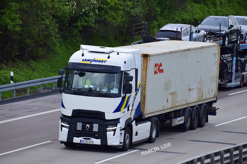 _DSC1171 LANGHORST-crop-Renault Range T Evo.JPG