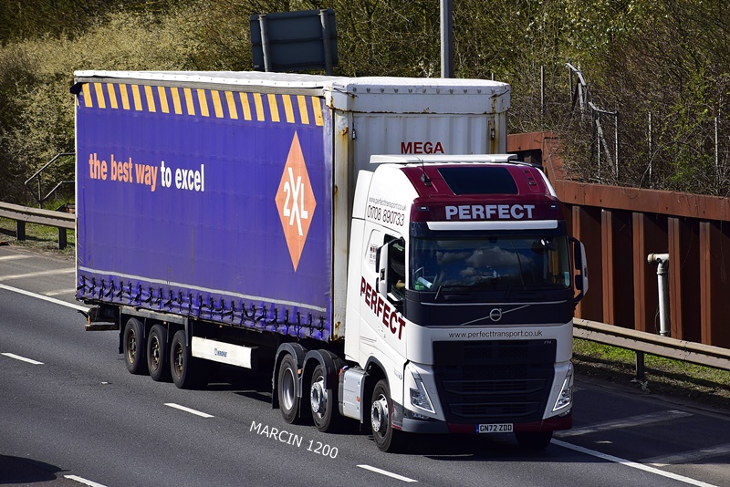 _DSC1014-crop-Perfect-VOLVO FH V.JPG