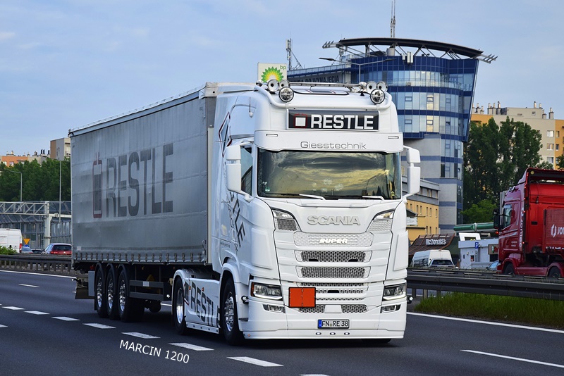 _DSC3482-crop-Restle Giesstechnik-SCANIA S NG.JPG