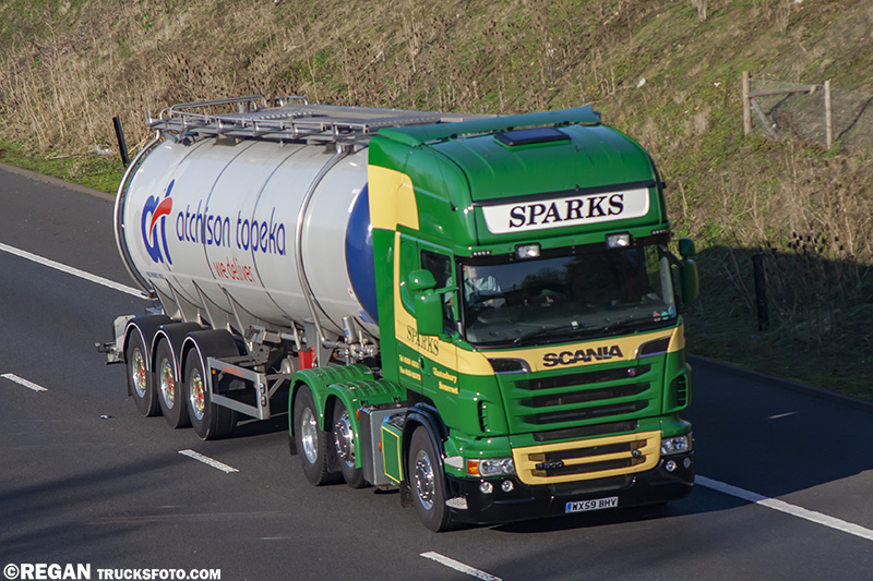 Scania R560 V8 - Sparks.jpg