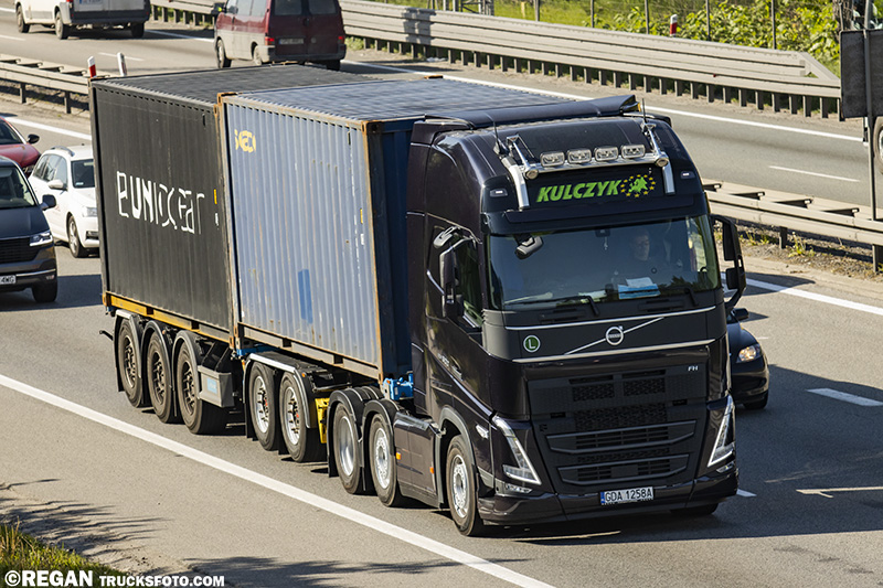 Volvo FH5 - Kulczyk.jpg
