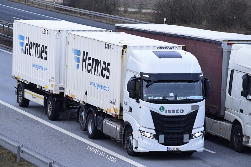 _DSC9458 PFLAUM-crop-IVECO S-WAY.JPG