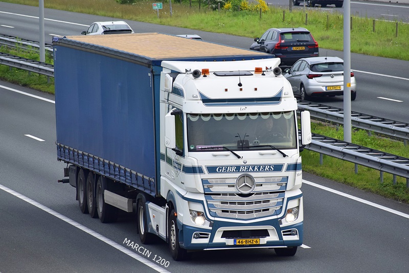 _DSC3374-crop-Gebr. Bekkers-Mercedes-Benz Actros MP4.JPG