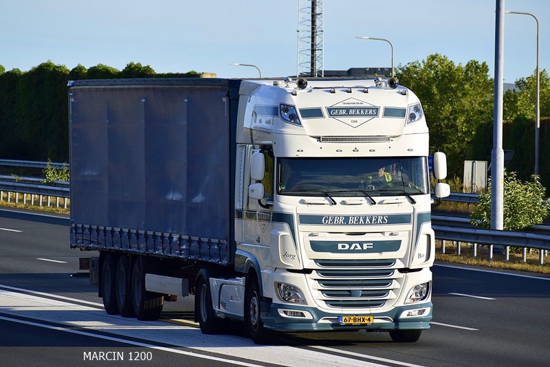 _DSC8038-crop-Gebr. Bekkers-DAF XF 106.JPG