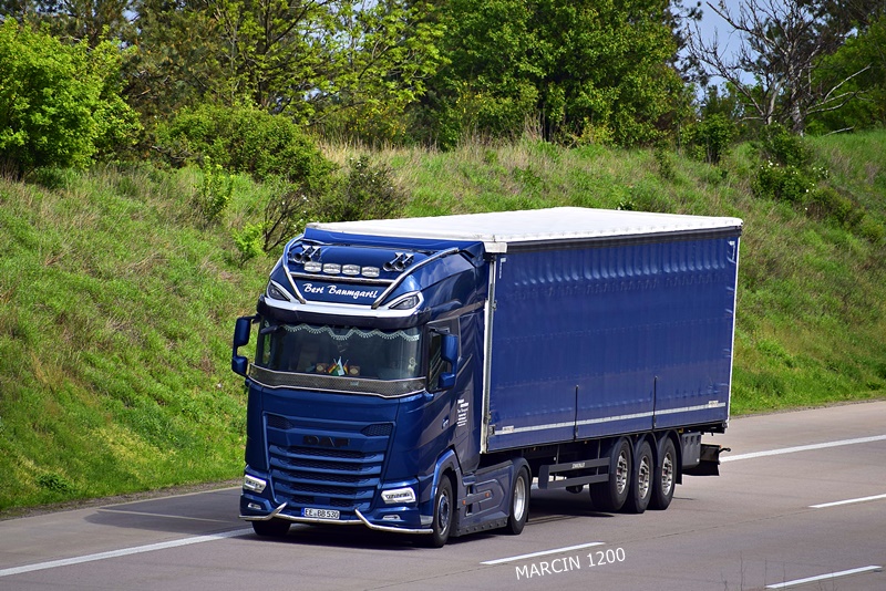 _DSC1797 BERT BAUMGARTL-crop-DAF XG.JPG