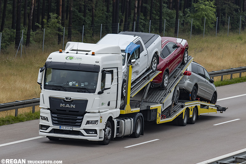 MAN TGX II - Lament Travel.jpg