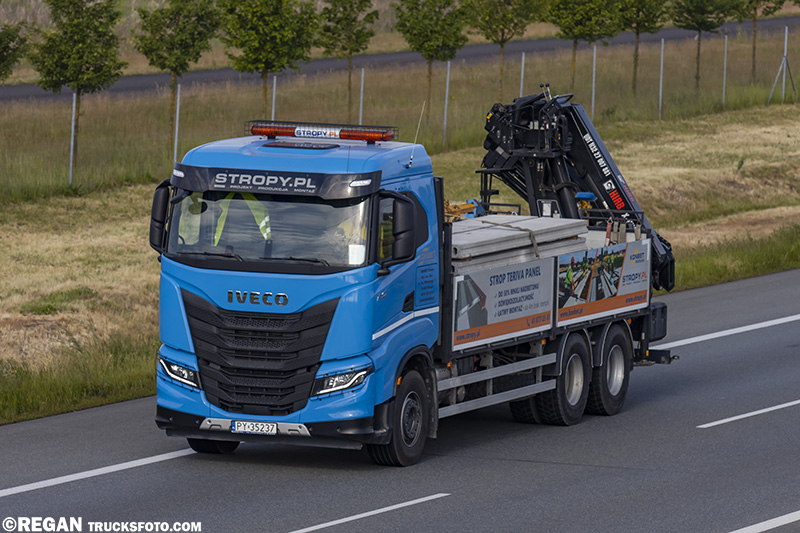 Iveco X-Way - Stropy pl.jpg