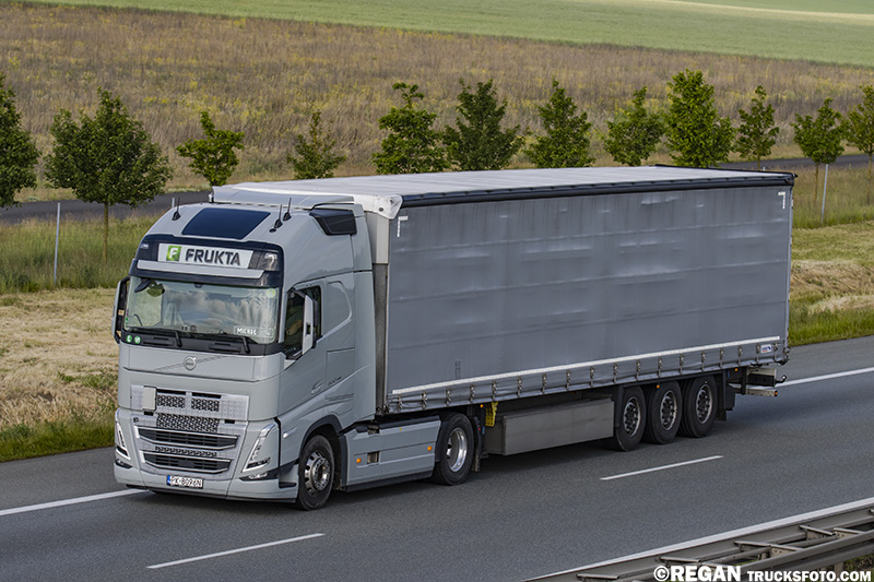 Volvo FH5 - Frukta.jpg