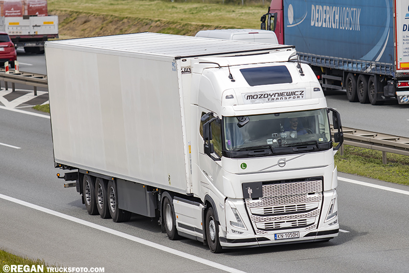 Volvo FH5 - Mozdyniewicz.jpg