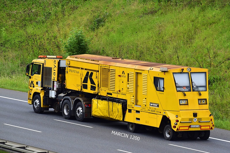 _DSC3496-crop-KARYA-MAN TGS-SF02-FS Truck.JPG