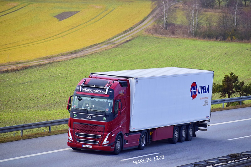 _DSC9492 UVELA-crop-VOLVO FH V.JPG