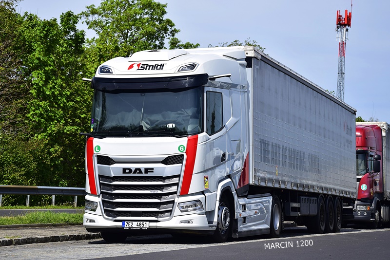 _DSC2918 SMIDL-crop-DAF XG.JPG