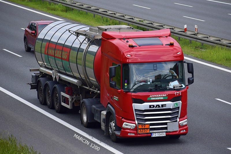 _DSC3865-crop-Anneberg Transpol-DAF XF.JPG