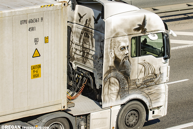 MAN TGX - Wikingowie.jpg