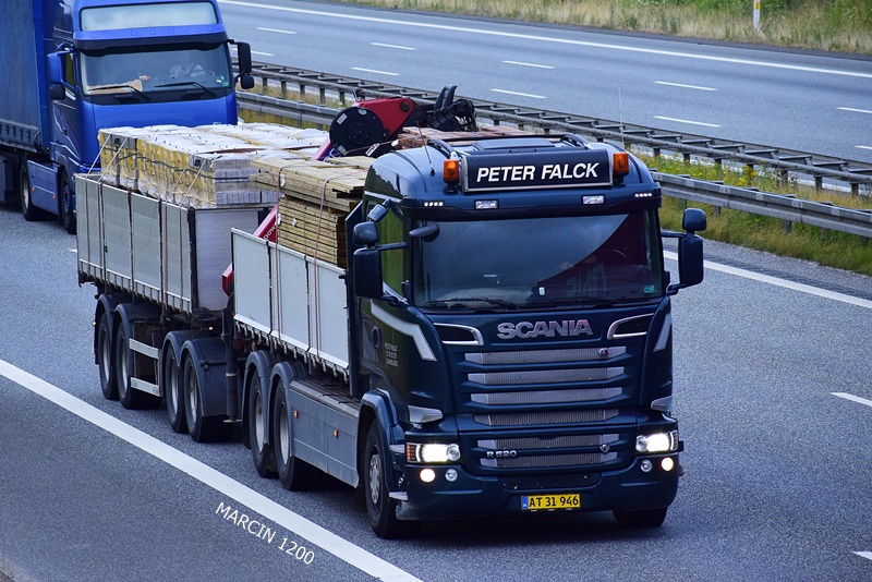 _DSC9794-crop-Peter Falck-SCANIA R520 V8.JPG