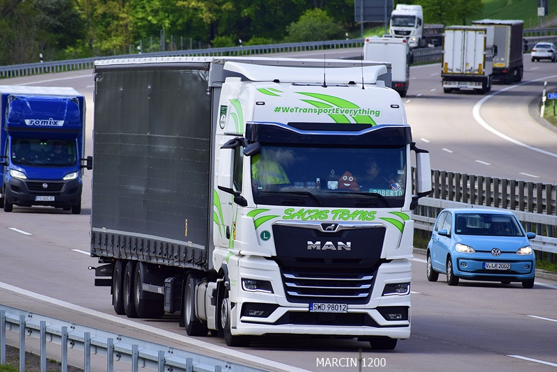 _DSC2777 SACHS-crop-MAN TGX II.JPG