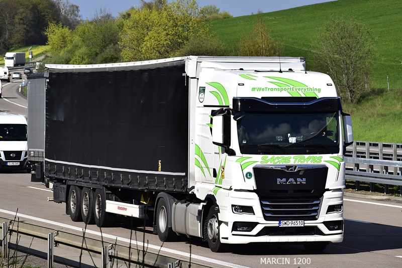 _DSC2891 SACHS TRANS-crop-MAN TGX II.JPG