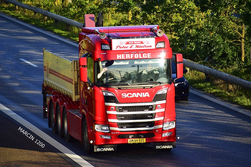 _DSC4205 PETER E.NIELSEN-crop-SCANIA R530 V8.JPG