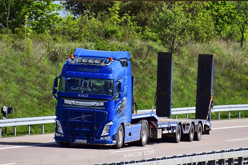 _DSC2754 MALKOWSKY-crop-VOLVO FH IV.JPG