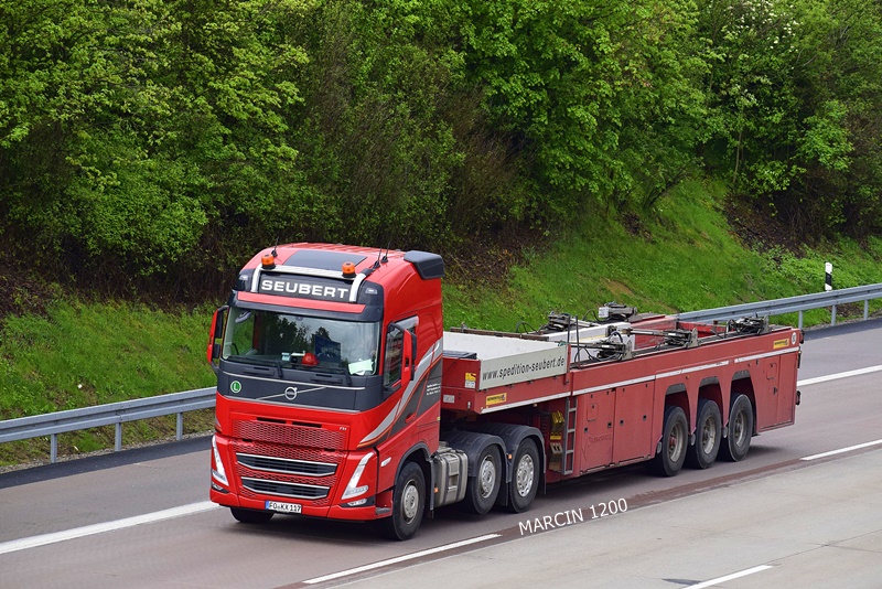 _DSC1107 SEUBERT-crop-VOLVO FH V.JPG