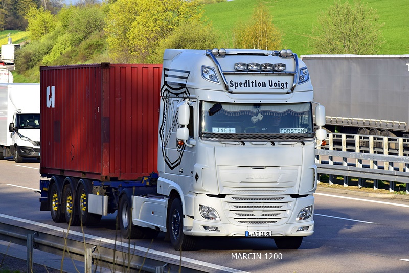 _DSC2675 SPEDITION VOIGT-crop-DAF XF 106 II.JPG