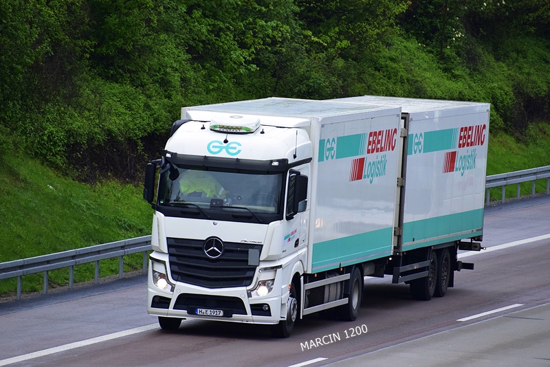 _DSC1056 EBELING-crop-Mercedes-Benz Actros MP5.JPG