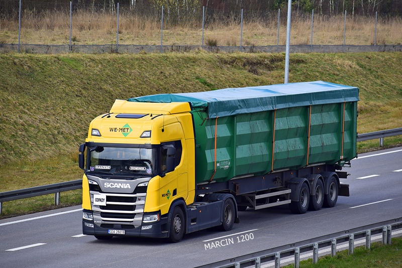 _DSC0489-crop-We-Met-SCANIA R450 NG.JPG