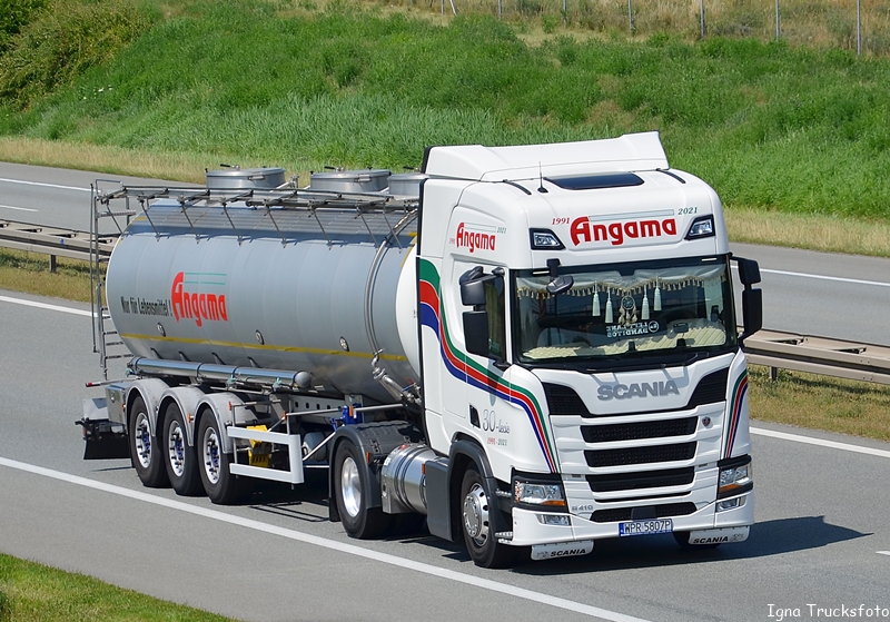angama5.JPG