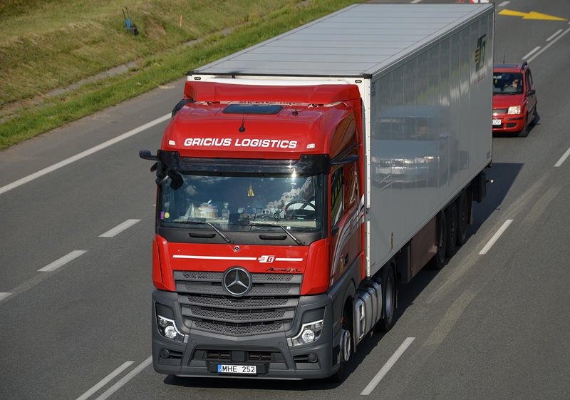 gricius logistic 4.JPG