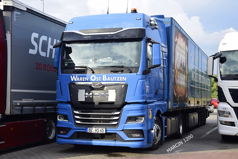 _DSC5220-crop-WOBST-crop-MAN TGX II.JPG