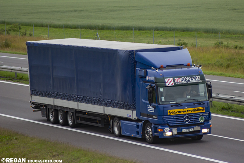 Mercedes-Benz Actros MP1 - Negabarit.jpg