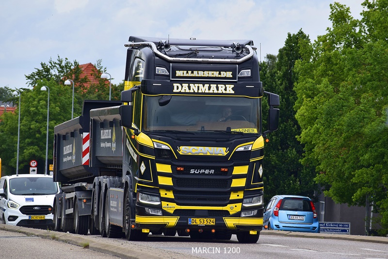_DSC4729 MLLARSEN-crop-SCANIA R580 V8.JPG