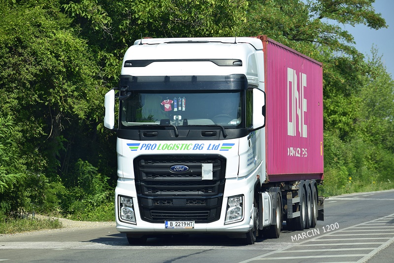 _DSC5430-crop-PROLOGISTIC BG LTD-Ford F-Max.JPG