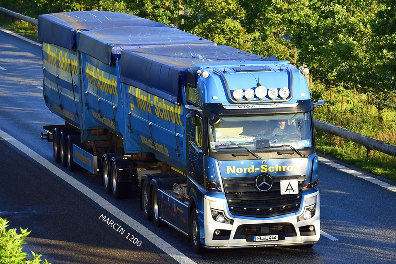 _DSC4178 Nord-Schrott-crop-Mercedes-Benz ActrosL MP5- 25,25 M.JPG