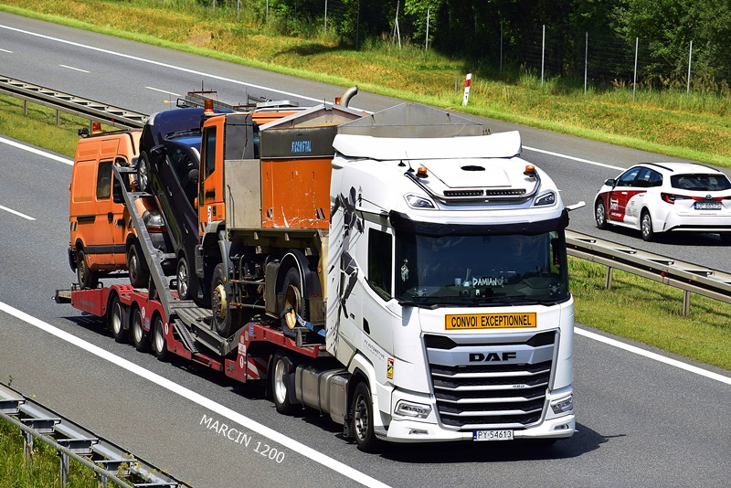 _DSC5084-crop-PZ AUTOMOTIVE-DAF XG.JPG