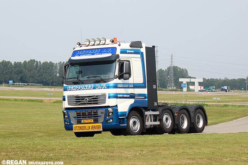 Volvo FH16 - Schoones B.V..jpg