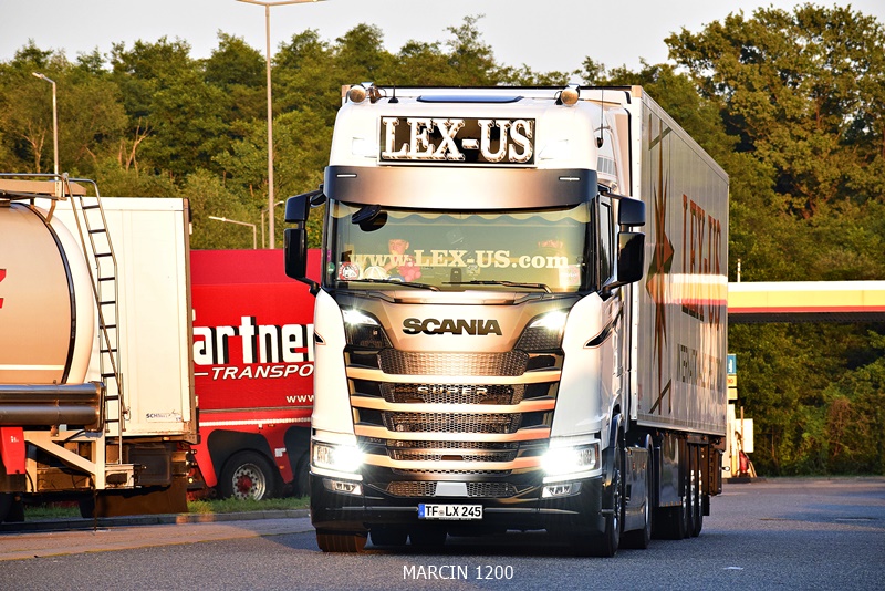 _DSC5684-crop-LEX-US-SCANIA S NG.JPG