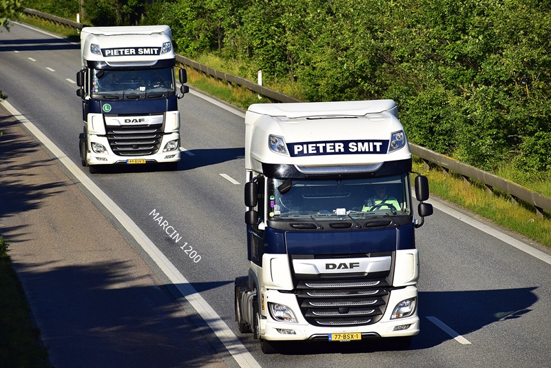 _DSC4987 PIETER SMIT-crop-DAF XF 106 II.JPG