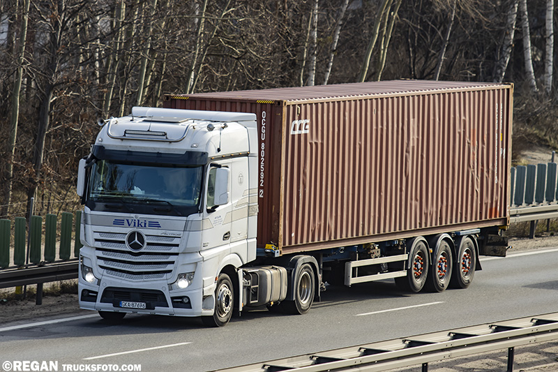Mercedes-Benz Actros MP4 - Viki.jpg